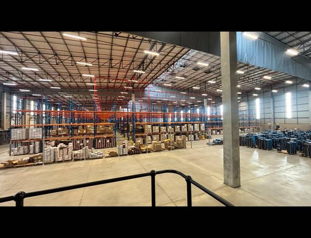 11,147M² WAREHOUSE TO LET IN SAMRAND BUSINESS PARK